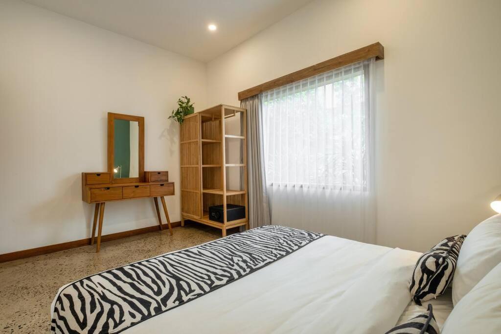 Designer New 3Bdr - Lush Garden+Pool Vila Gili Trawangan Exterior foto